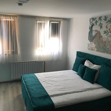 Heartland City B&B Тузла Экстерьер фото