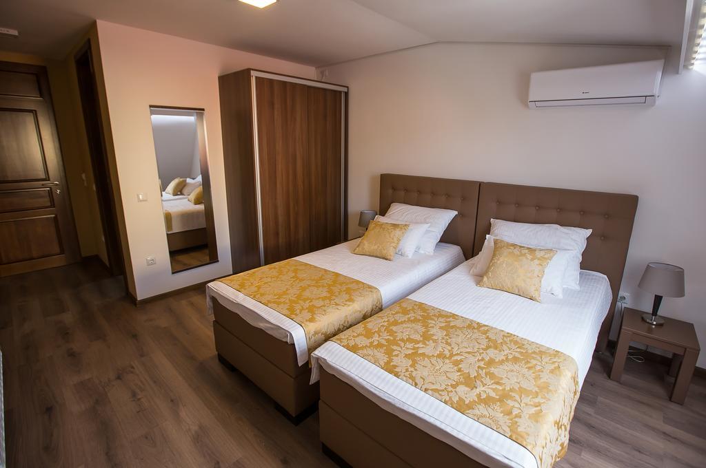 Heartland City B&B Тузла Экстерьер фото