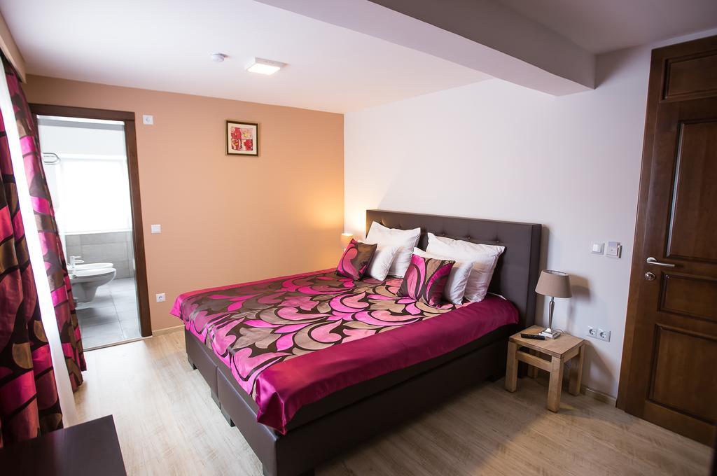 Heartland City B&B Тузла Экстерьер фото