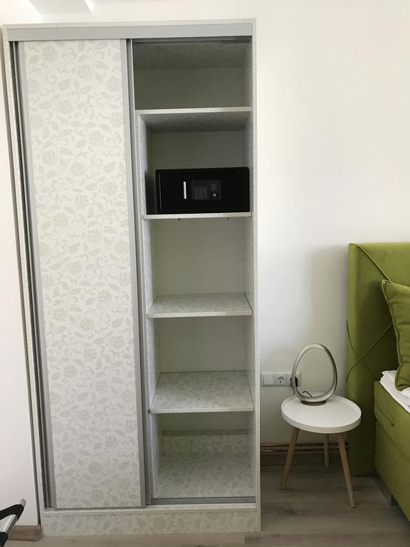 Heartland City B&B Тузла Экстерьер фото